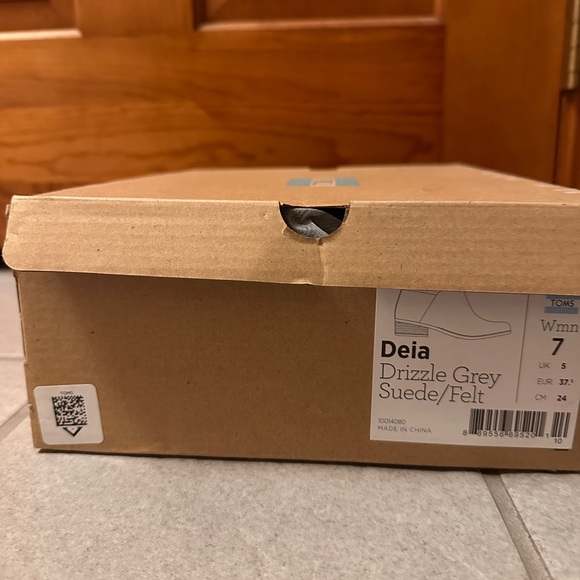 TOMS Deia Drizzle Grey Suede Ankle Boots - Picture 2 of 7